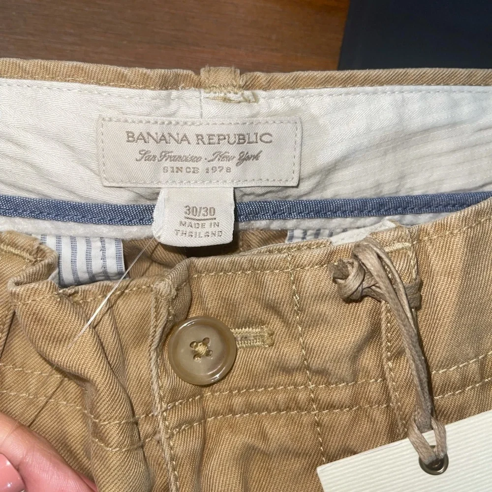 Banana Republic NWT Men's Chino Pants Beige 30 x 30